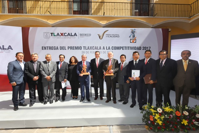 Entrega Marco Mena Premio Tlaxcala a la Competitividad 2017